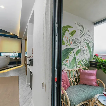 Ayramin Deluxe - Anex Hotel *